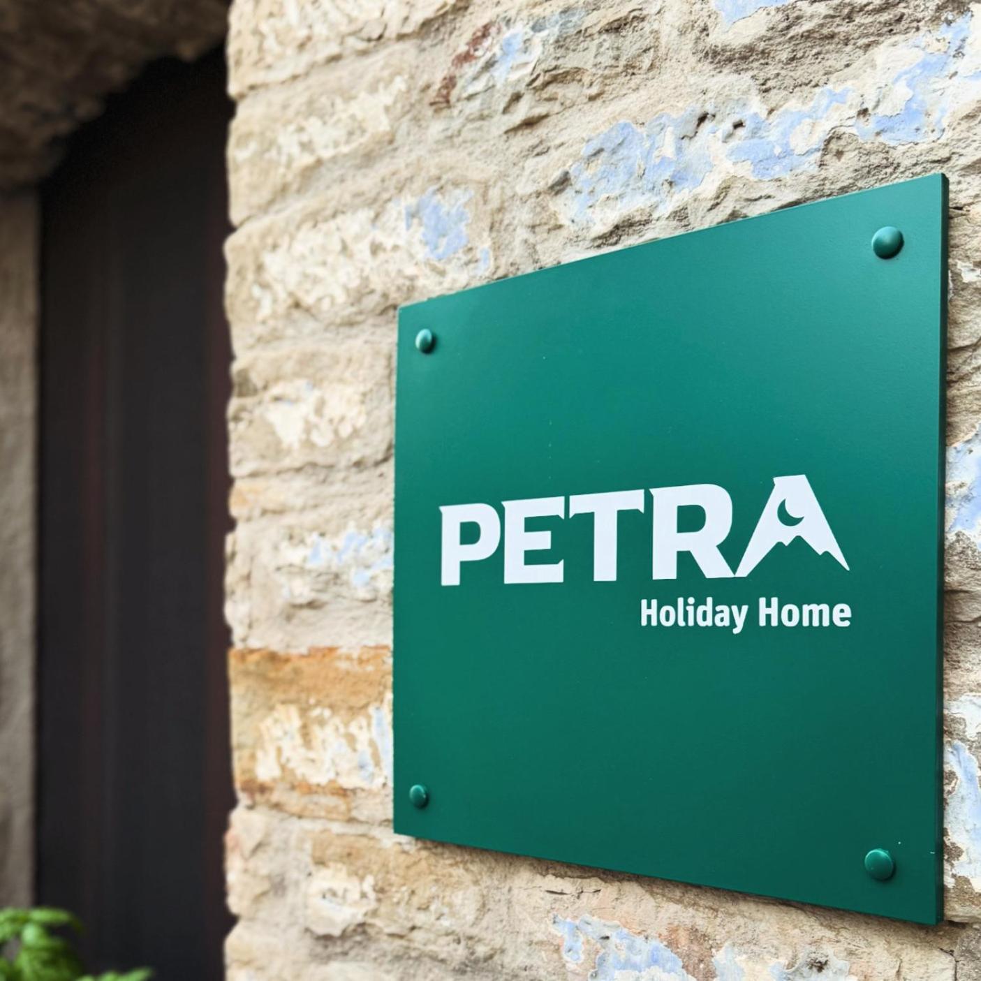 Petra Holiday Home Pietrapertosa Bagian luar foto
